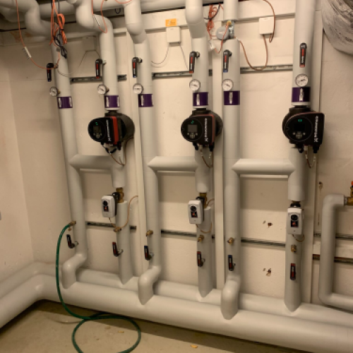 VVS-isolering af varmeinstallationer og rør i teknikrum