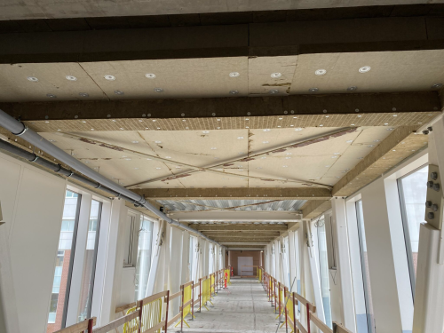 Brandsikring af loftkonstruktion udført med brandlukning